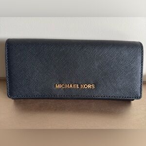 NEW Michael Kors Black Leather Jet Set CarryAll NWT Clutch Wallet